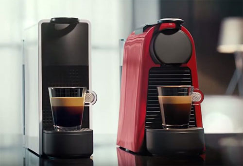 Cafeteira Nespresso Essenza Mini